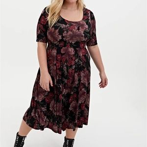 NWOT 6x Torrid BLACK FLORAL PREMIUM PONTE MIDI DRESS